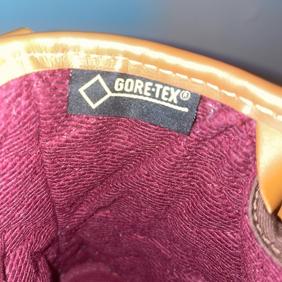 L.L.Bean Women’s Bean Boots, 8" GORE-TEX/Insulated - Picture 7 of 8